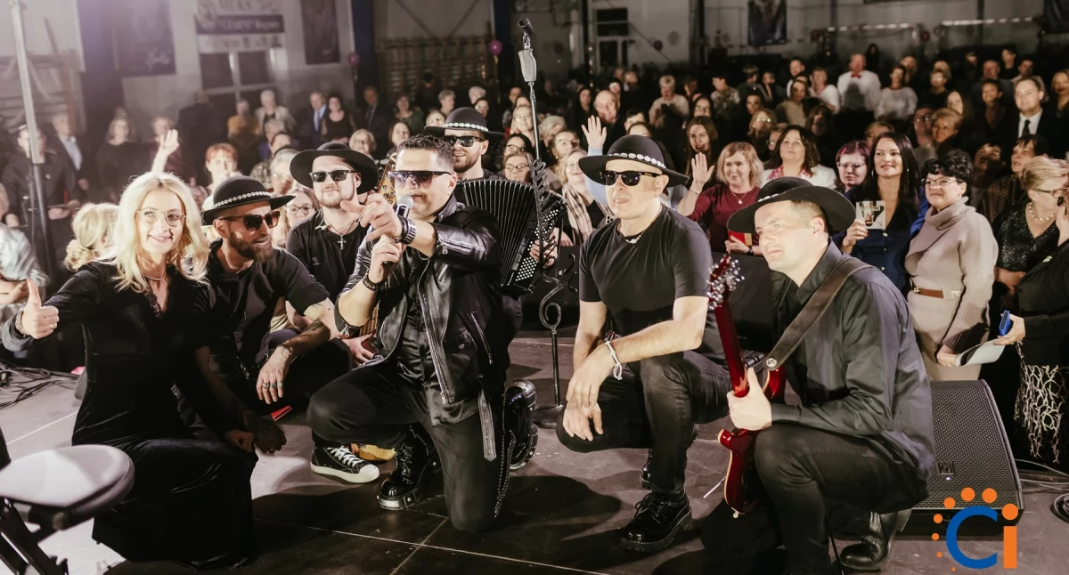 Za nami Dzień Kobiet w Regiminie. Główną atrakcją był koncert zespołu Kordian [zdjęcia/wideo]