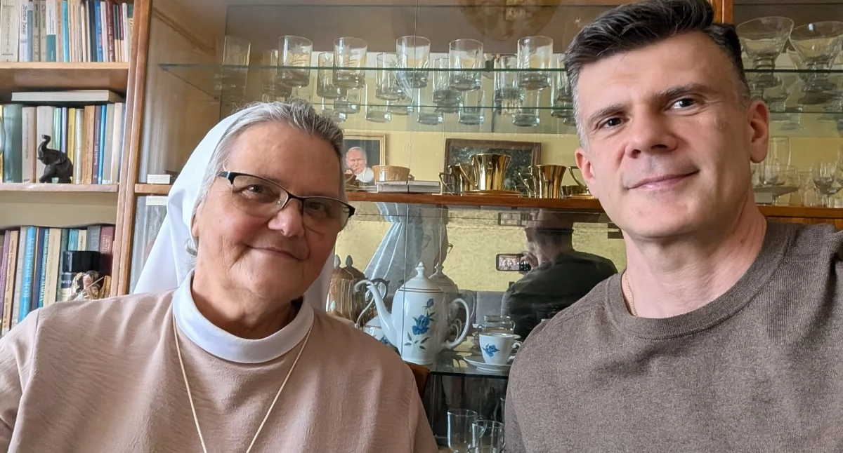 Dzieci nie mogą wrócić na ulicę! Siostra z Ciechanowa prowadzi zbiórkę na budowę szkoły [wideo/zdjęcia]