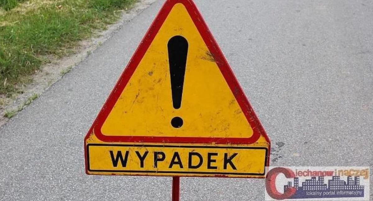 Dachowanie osobówki koło Ciechanowa. Kierowcy nie było na miejscu zdarzenia