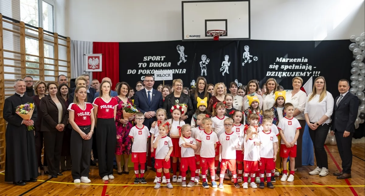 Szkoła w Młocku z nowoczesną salą gimnastyczną [zdjęcia]