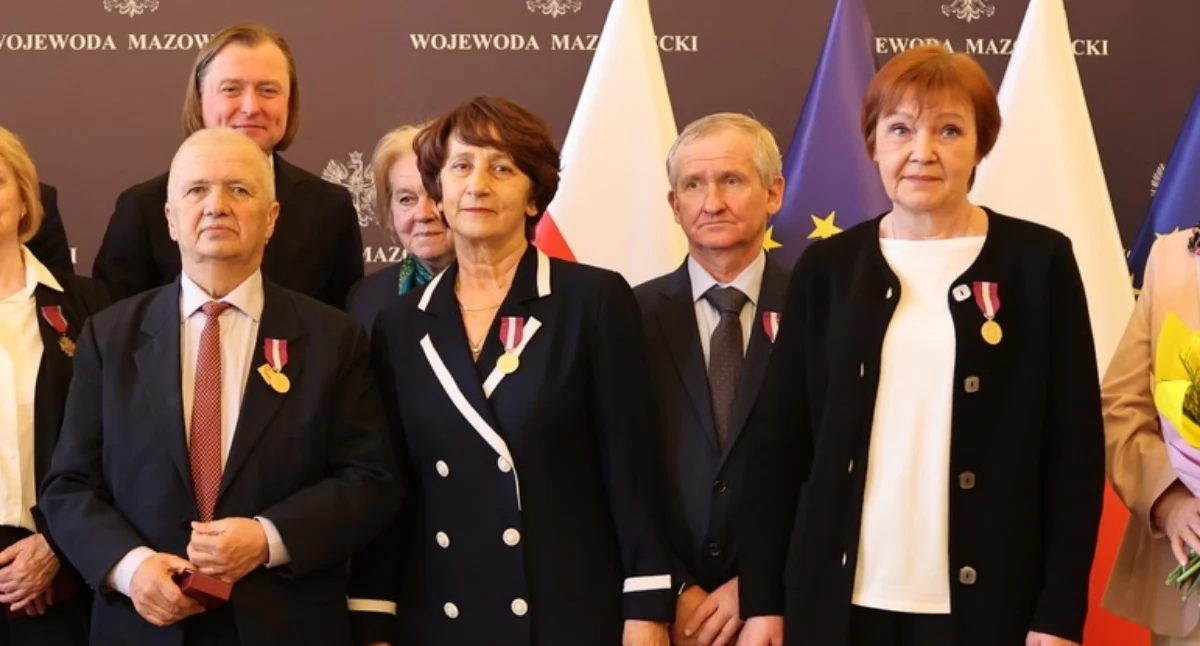 Odznaczenia państwowe dla pracownic szpitala w Ciechanowie [zdjęcia]