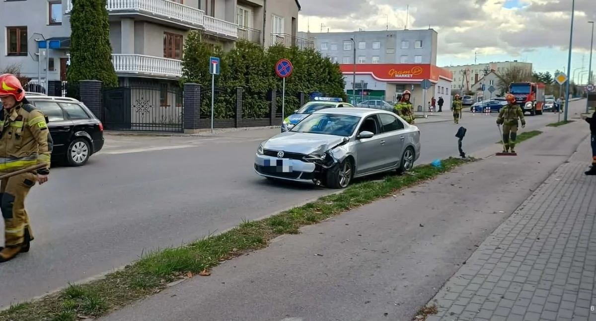 Groźne zdarzenie w Ciechanowie. Zderzyły się dwa samochody [zdjęcia]