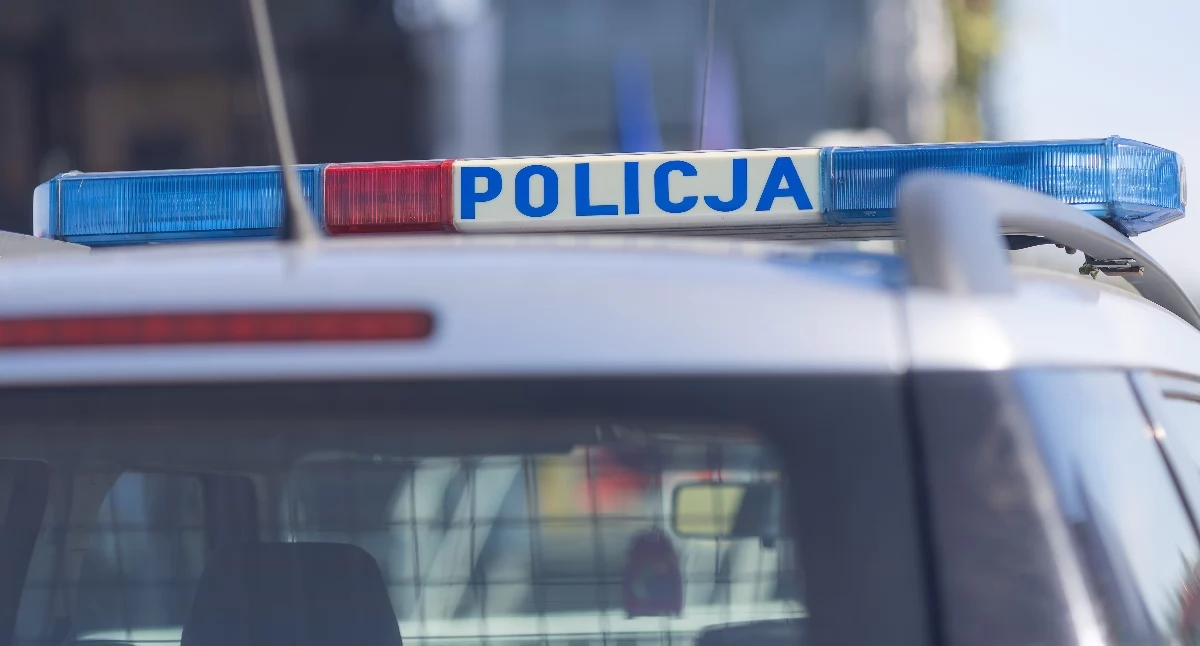 Walec zderzył się z ciężarówką na drodze Ciechanów-Glinojeck. Kierowca trafił do szpitala