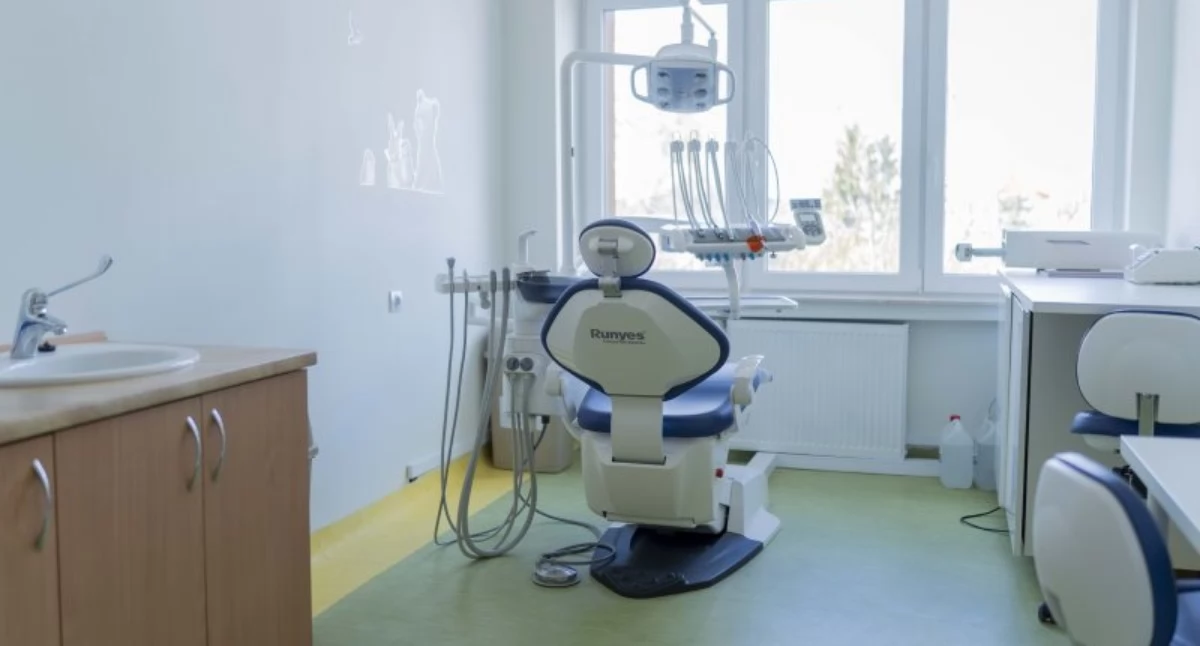 Do dwóch szkół w Ciechanowie wrócą gabinety stomatologiczne