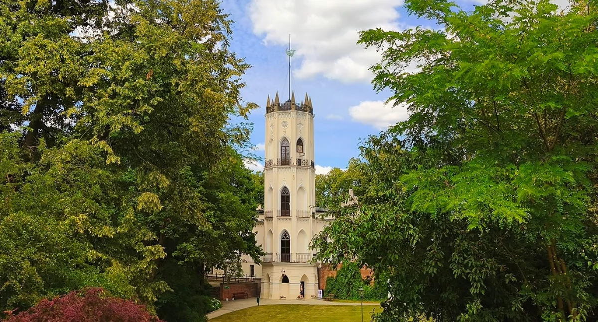 Jest praca w opinogórskim muzeum