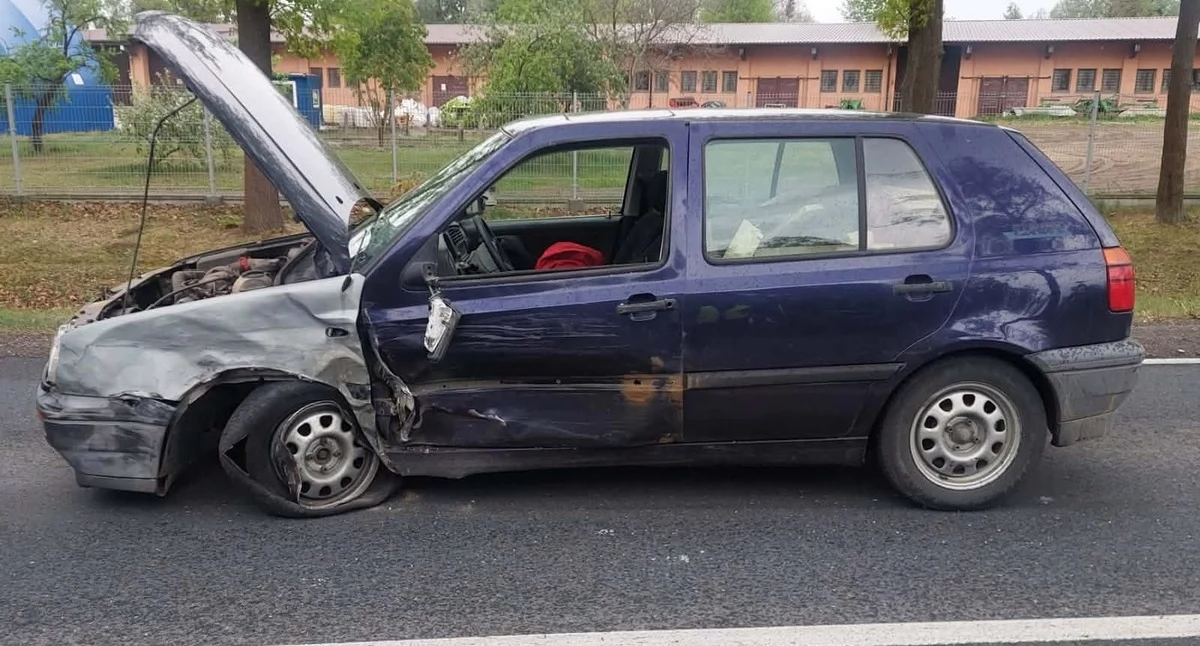 Zderzenie osobówek na krajówce. Groźne zdarzenie w pobliżu Ciechanowa
