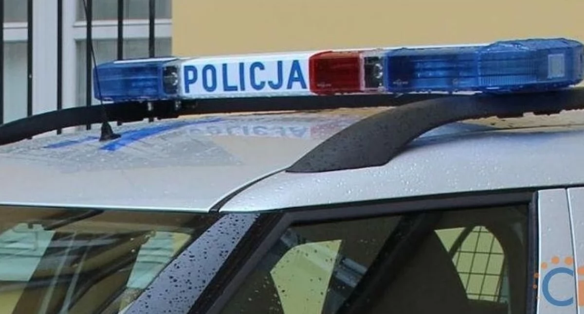 Rozsypany ładunek blokował ruch na wiadukcie w Ciechanowie