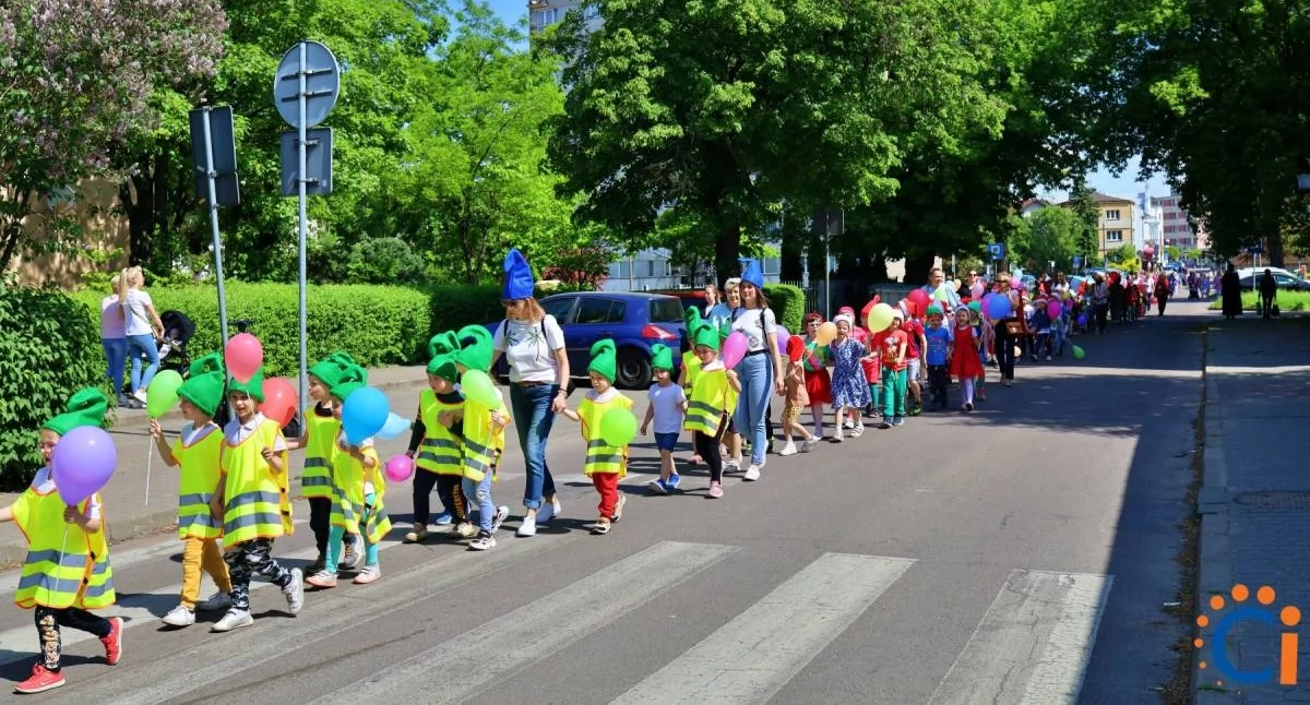 Utrudnienia w ruchu w centrum Ciechanowa. Odbędzie się Parada Krasnoludków