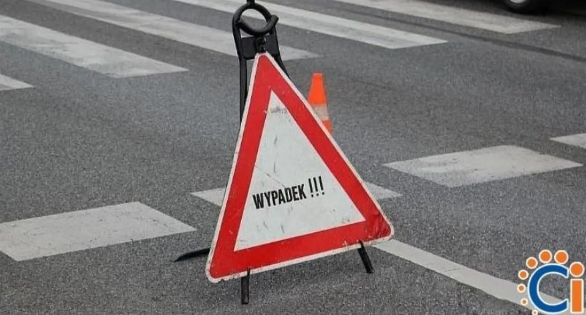 Młody kierowca spowodował kolizję pod Ciechanowem. Stracił prawo jazdy