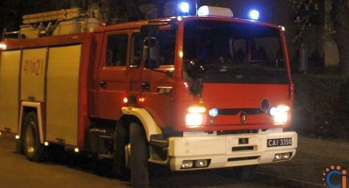 Zadymienie w bloku. Interwencja straży pożarnej i policji w Ciechanowie