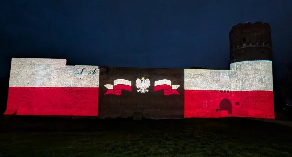 Ile kosztowała iluminacja na zamku? Ratusz odpowiada radnemu