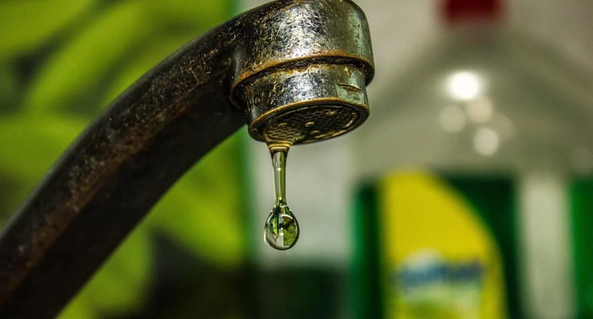Problemy z jakością wody w 35 miejscowościach w gminie Glinojeck. Sanepid wydał nowy komunikat