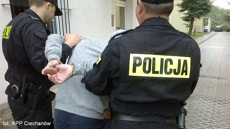 Napadli i okradli przechodnia na Placu Kościuszki