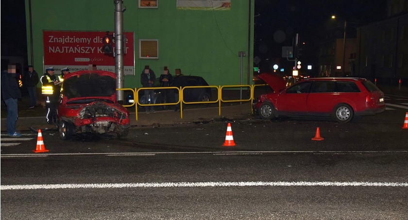 Groźne zdarzenie drogowe u sąsiadów. Nastoletni sprawca ma prawo jazdy od 2 miesięcy