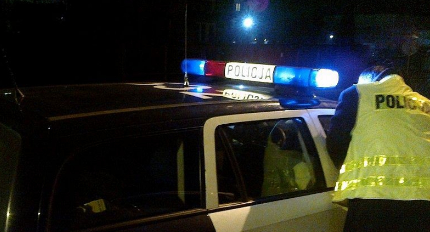 33-latek jechał bez uprawnień i dokumentów. Był pod wpływem alkoholu