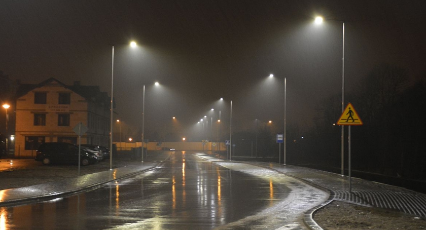 Nowy dojazd do szpitala już oświetlony