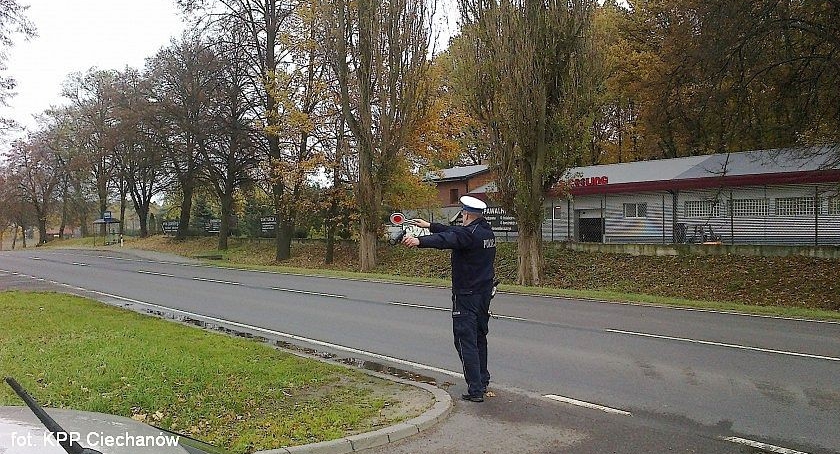 Wpadki pijanych kierowców w Glinojecku i Pęchcinie