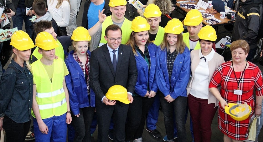 W Ciechanowie odbyły się Subregionalne Targi Edukacji i Pracy (wideo/zdjęcia)