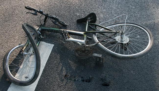 Ciechanów: Potrącił rowerzystę i uciekł. Policja szuka świadków