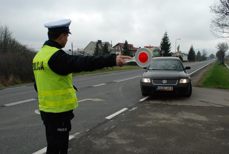 Policja: Sporo mandatów w weekend i zatrzymani podczas 