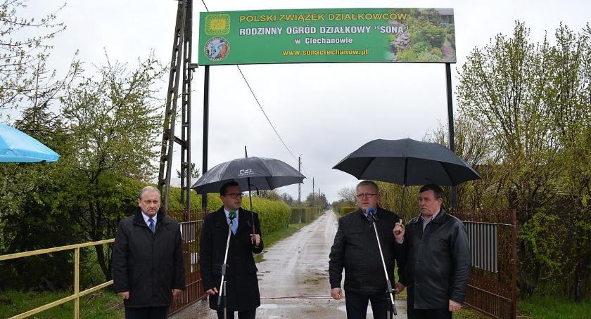 Działkowcy doczekają się wody. Rozpoczęła się budowa sieci wodociągowej