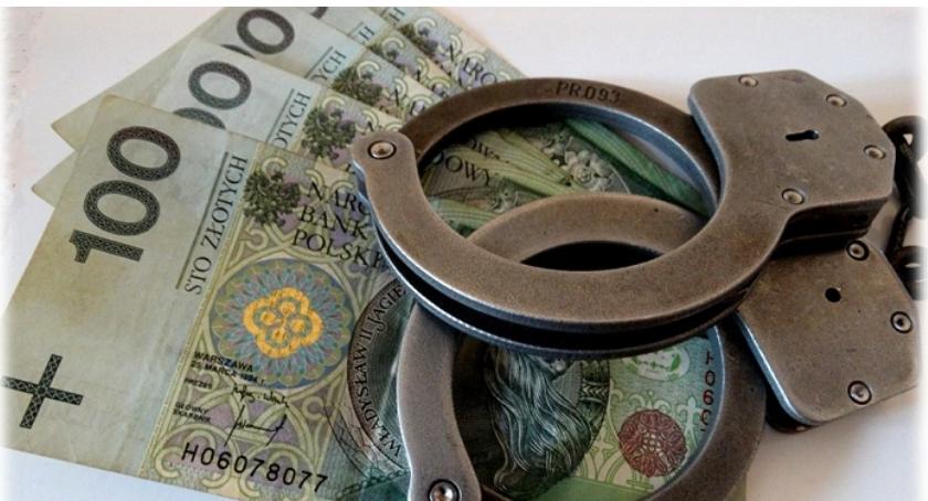 U sąsiadów: Wysadzili bankomat i ukradli pieniądze