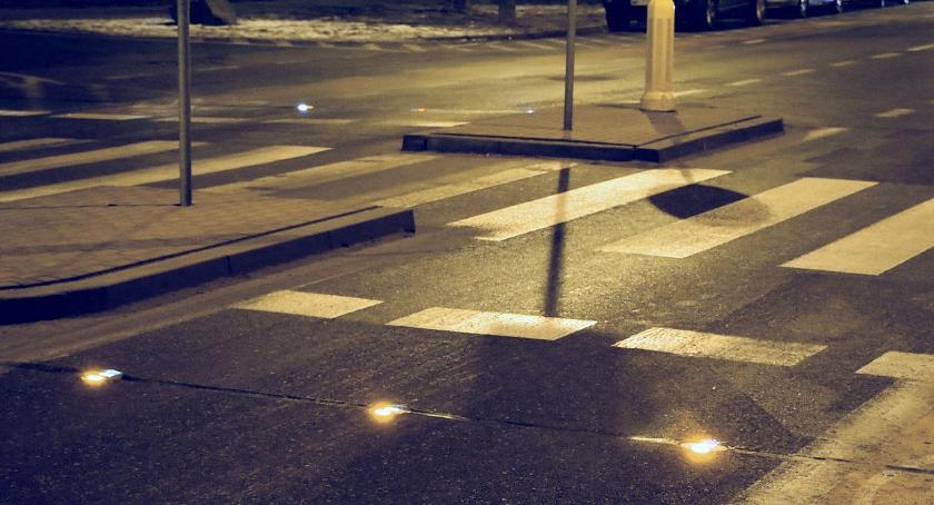 Na 14 przejściach dla pieszych w Ciechanowie pojawią się kocie oczka
