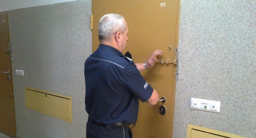 U sąsiadów: Złodziej grasował na weselu