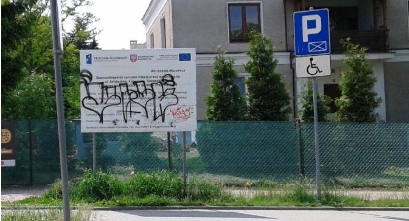Z notesu strażnika miejskiego: Wandale w akcji, znaleziony szczeniak