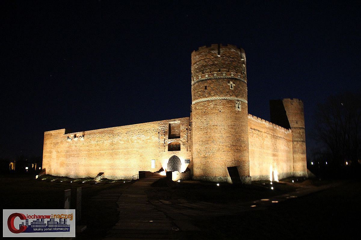 Iluminacja ciechanowskiego zamku już gotowa (zdjęcia)