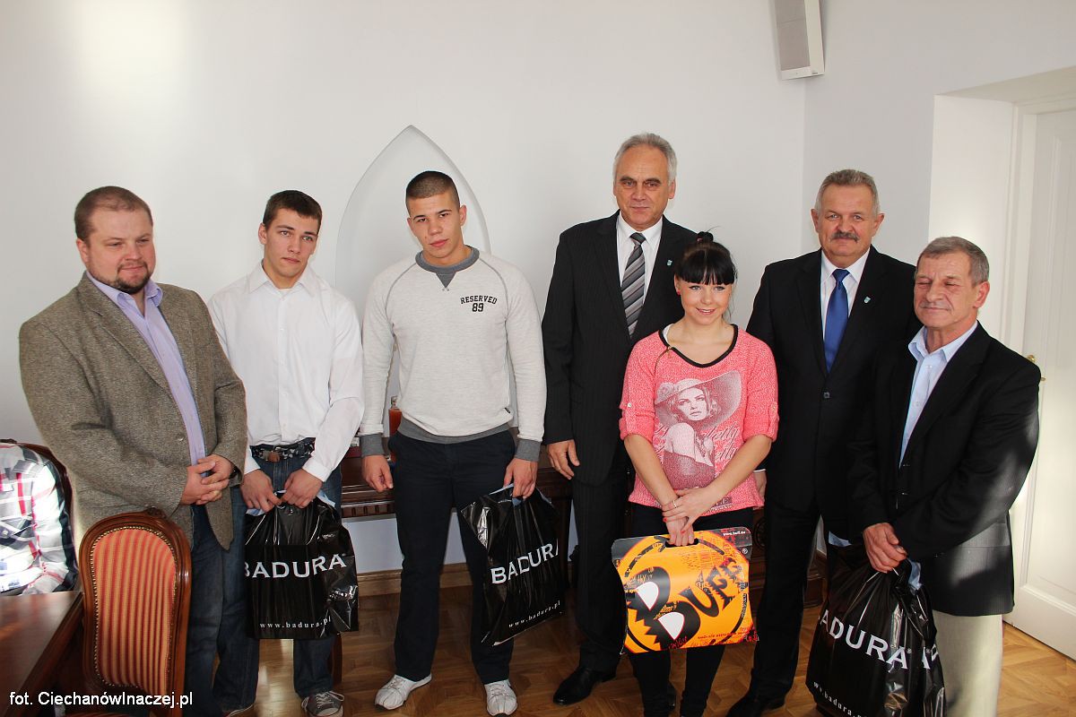 Prezydent wyróżnił sportowców z Ciechanowa (zdjęcia)