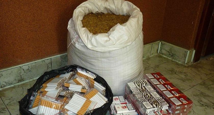 Ukrył kontrabandę w kuchennych szafkach