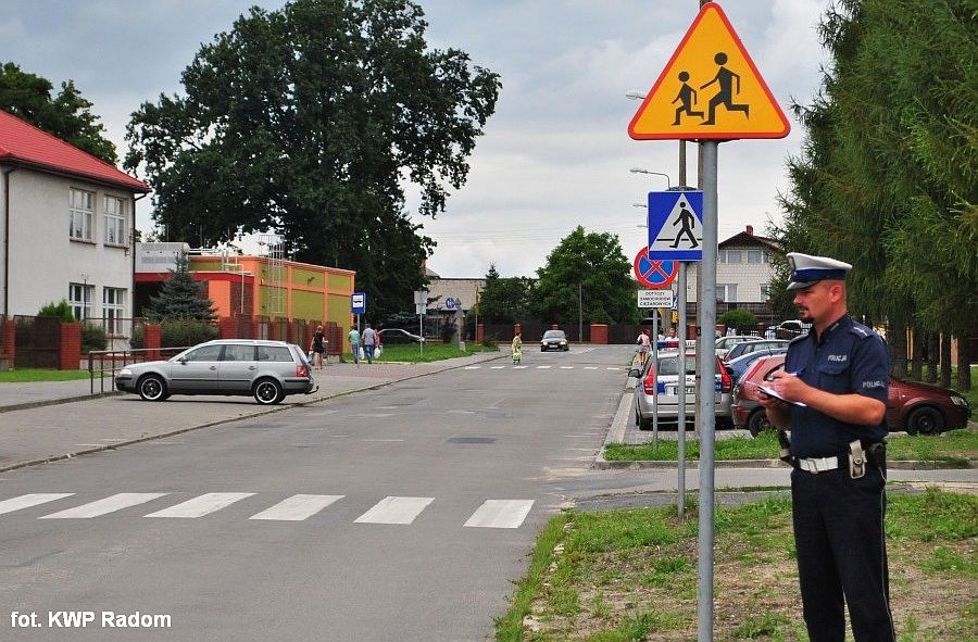 Policja sprawdzała oznakowania przy ciechanowskich szkołach. Wykryto uchybienia