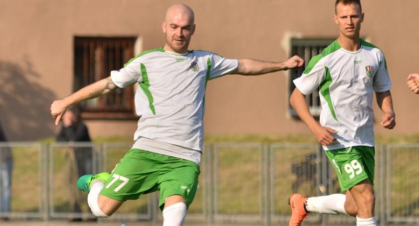 Oficjalnie: Dominik Lemanek żegna się z MKS-em Ciechanów