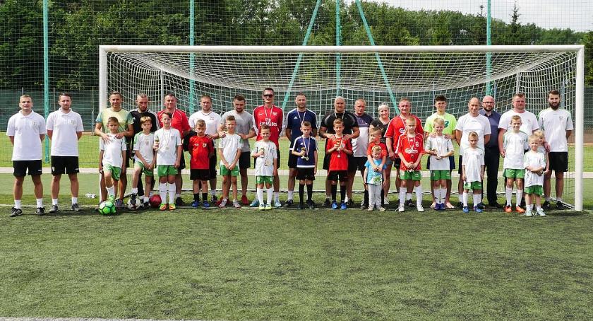 Piłkarsko i rodzinnie na ciechanowskim stadionie (zdjęcia)