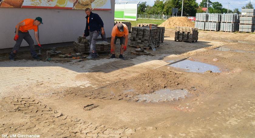 Rozbudowują parking przy ul. Armii Krajowej