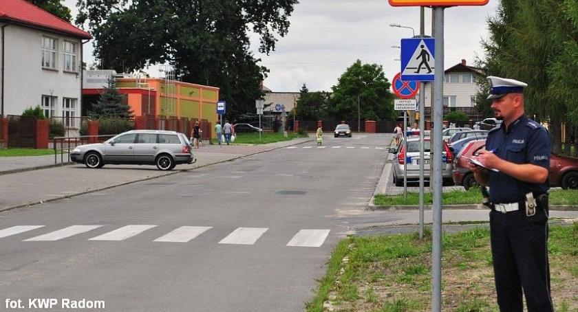 Kilkanaście nieprawidłowości przy ciechanowskich szkołach