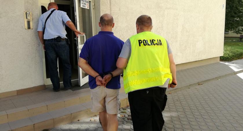 Oszust w rękach ciechanowskiej policji. Chciał wyłudzić 45 tys. zł