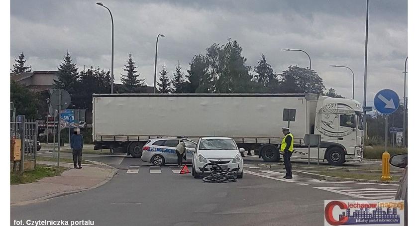 Wasze Info: Wypadek przy rondzie na ul. Płońskiej. Są utrudnienia w ruchu