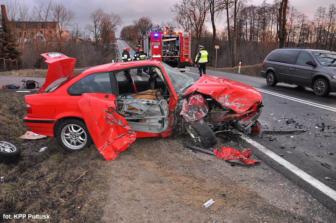 Karambol u sąsiadów. Zaczął się od poślizgu BMW (zdjęcia)