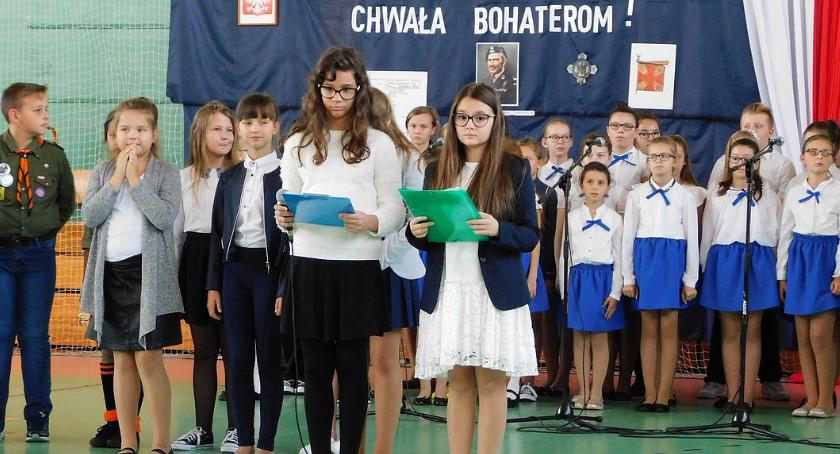 Uczniowie Czwórki obchodzili święto swojego patrona (zdjęcia)
