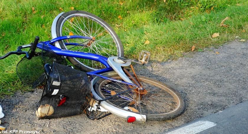 Kierowca ciężarówki uderzył w rowerzystkę. Kobieta zginęła na miejscu