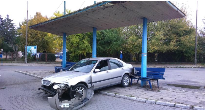 Tragiczny wypadek na dworcu PKS u sąsiadów. Zginął 20-latek. Sprawca uciekł