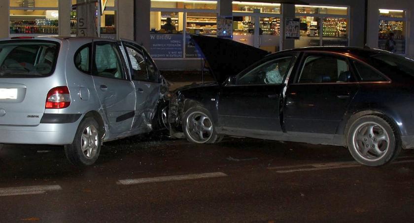 U sąsiadów: Kierowca Renault wymusił pierwszeństwo. Trzy osoby ranne (zdjęcia)
