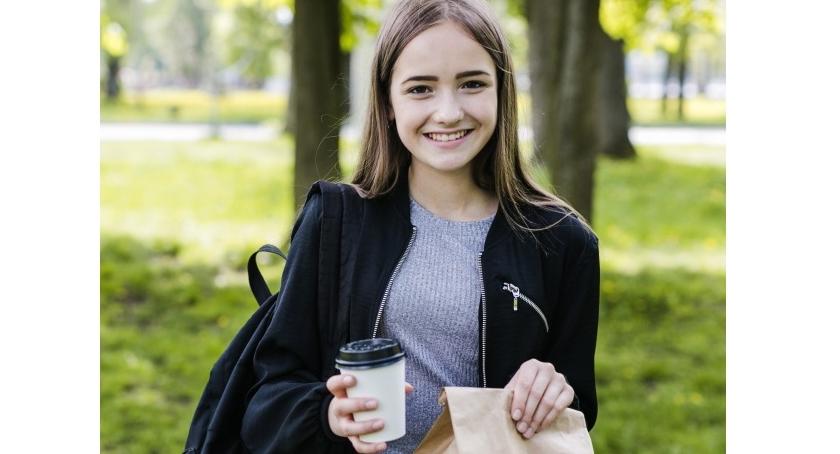 Sprzedajesz jedzenie online? Zobacz, w co zapakować zamówienie