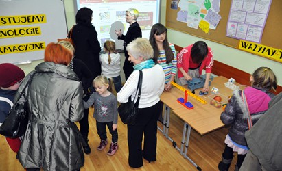 PRZEDSZKOLAK NA SZÓTKĘ CZYLI SP NR 6 OTWIERA SWOJE PODWOJE DLA PRZYSZŁYCH UCZNIÓW
