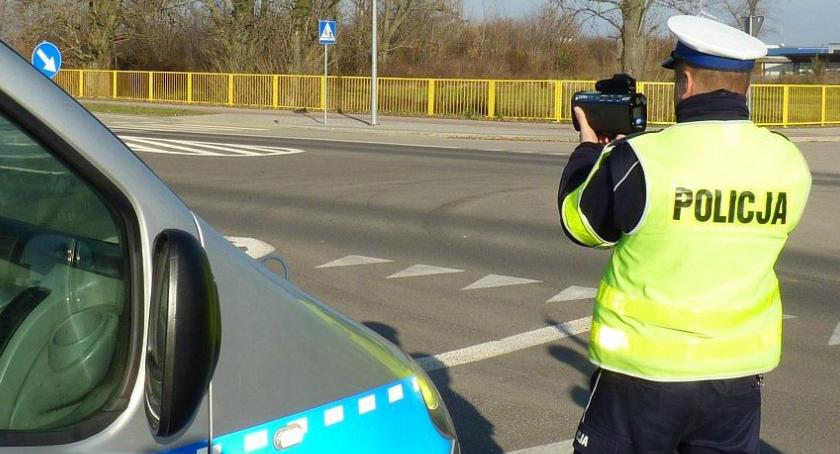 Pirat drogowy w Audi. Stracił prawo jazdy pod Ciechanowem