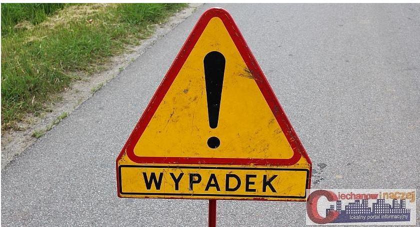 Dostawczak uderzył w osobówkę. 10-latek trafił do szpitala