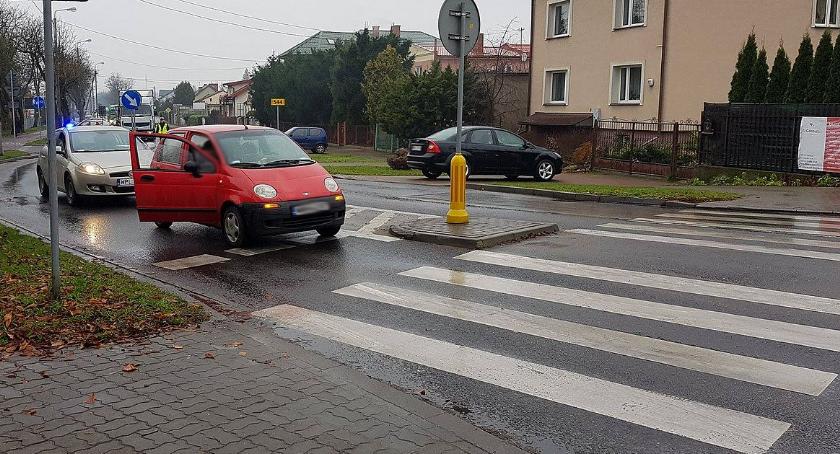 U sąsiadów: 88-letni kierowca potrącił pieszą i uderzył w inne auto