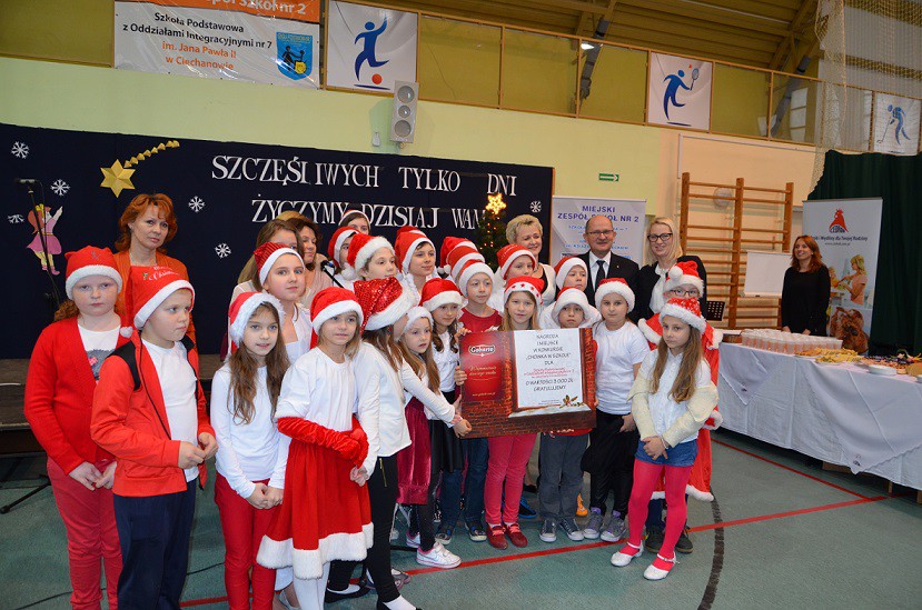 W SP nr 7 w Ciechanowie odbyła się gala finałowa konkursu „Choinka w szkole”